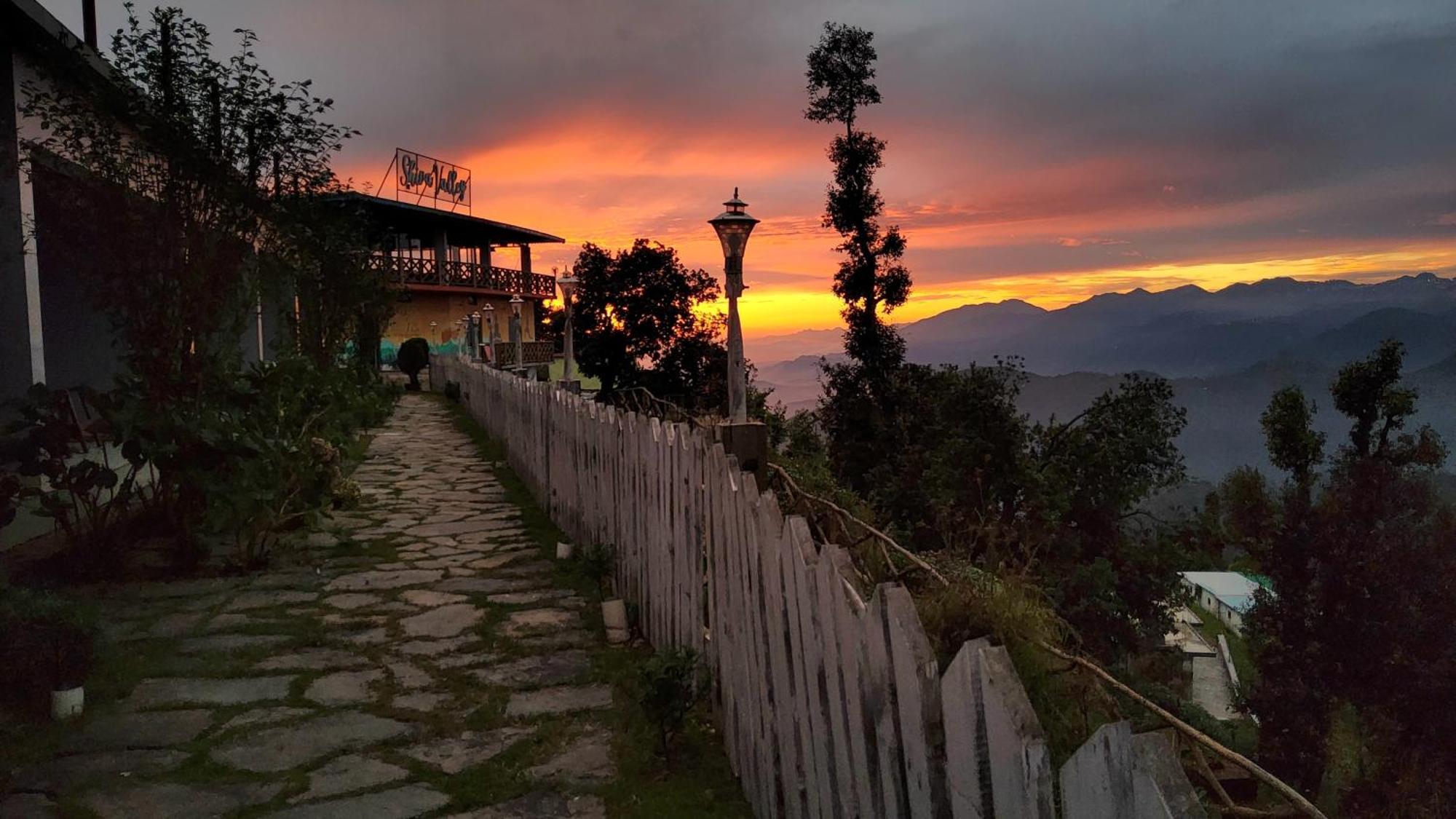 Shiva Valley Resort Kokhliyal Gaon Esterno foto