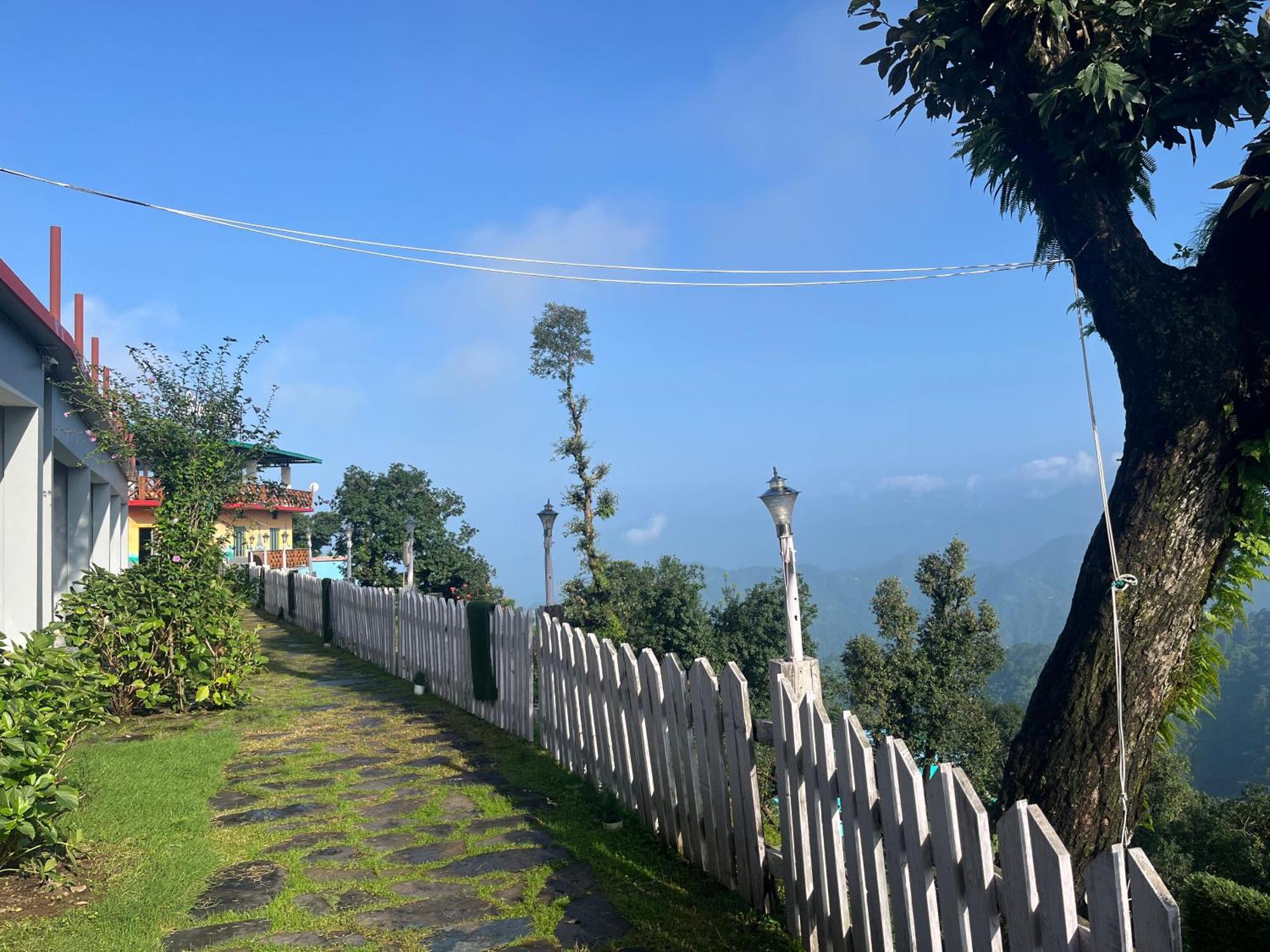 Shiva Valley Resort Kokhliyal Gaon Esterno foto